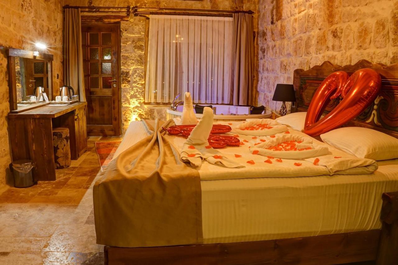 Dionysos Cave Cappadocia Hotel Ürgüp Bagian luar foto