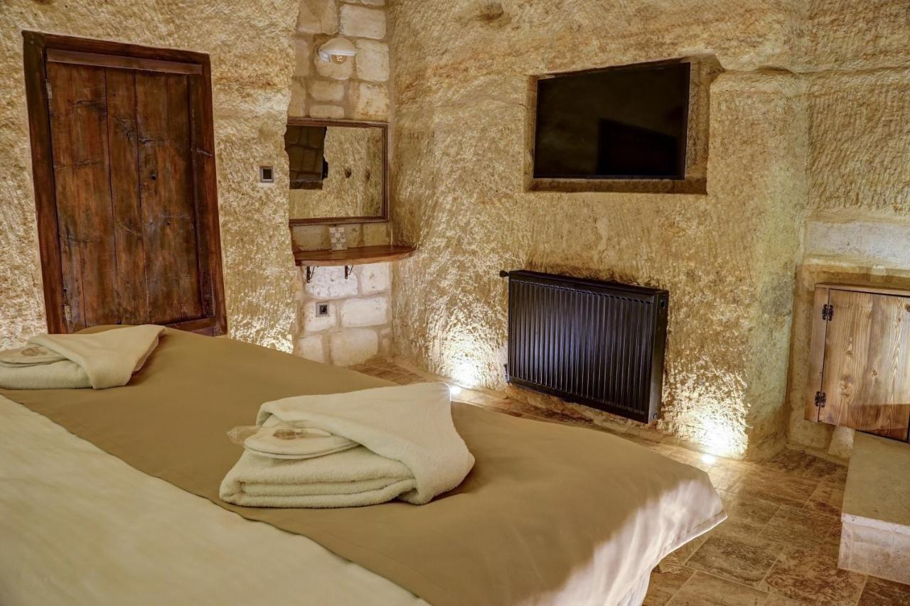 Dionysos Cave Cappadocia Hotel Ürgüp Bagian luar foto